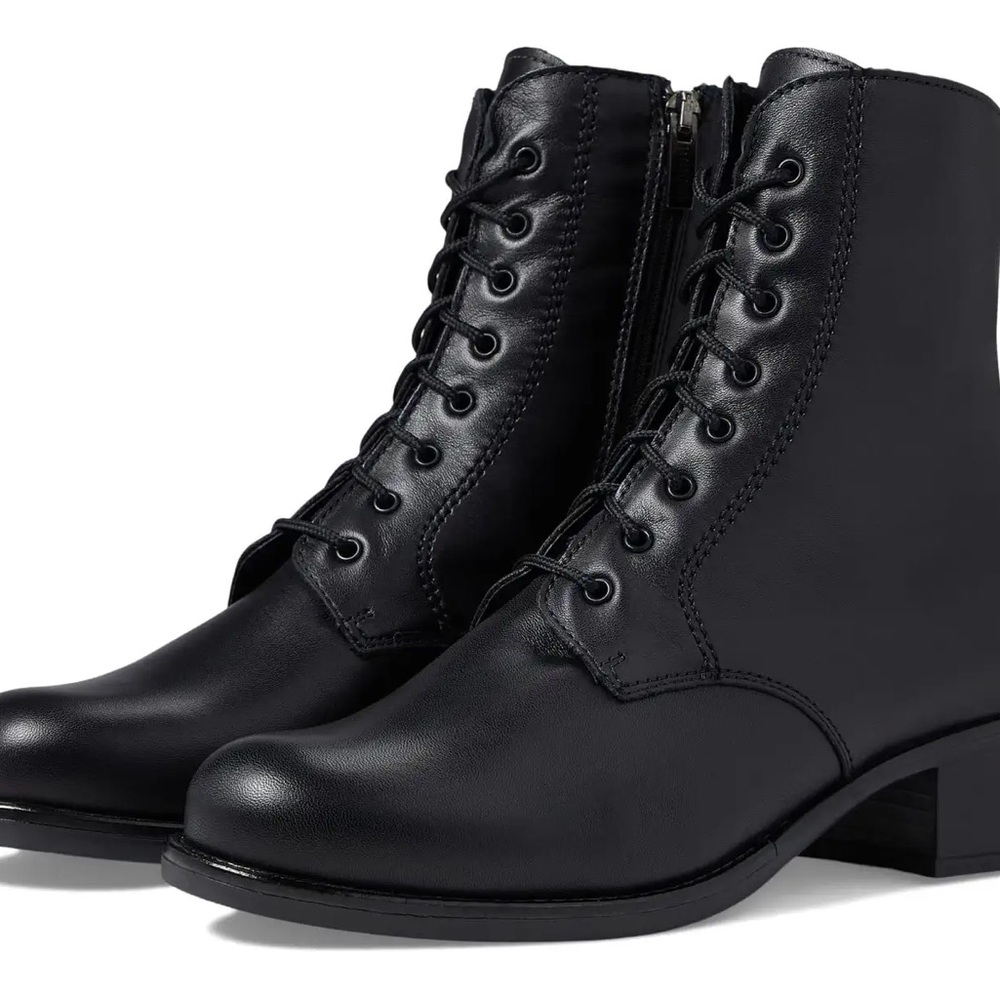 La Canadienne Palmina boots featuring waterproof leather